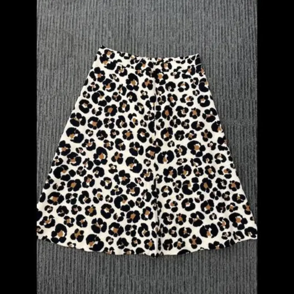 NWT New Ann Taylor Leopard Print Midi Skater Skirt size 8 - Picture 1 of 5